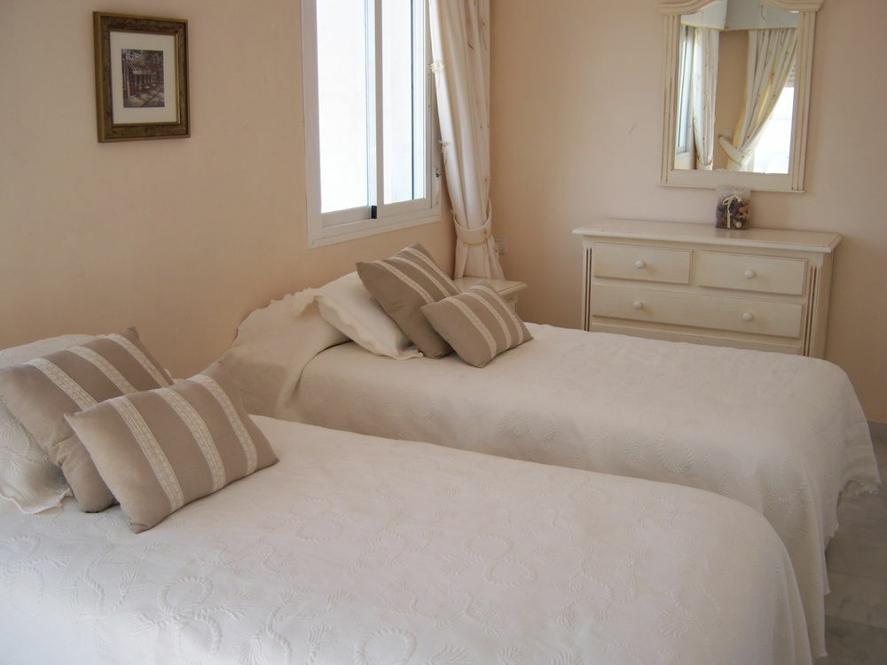 Apartamentos Y Casas Serinamar Marbella El Ángel Eksteriør bilde