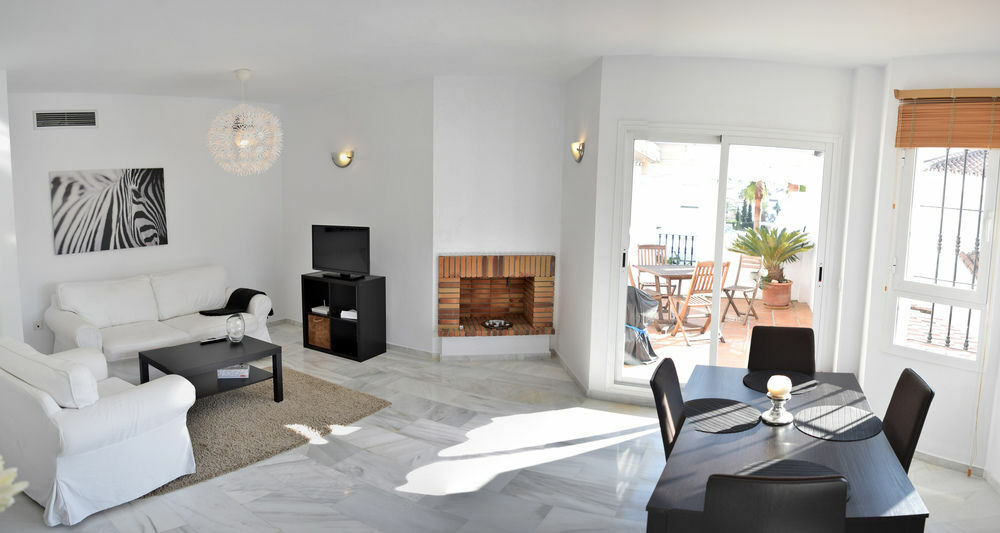 Apartamentos Y Casas Serinamar Marbella El Ángel Eksteriør bilde